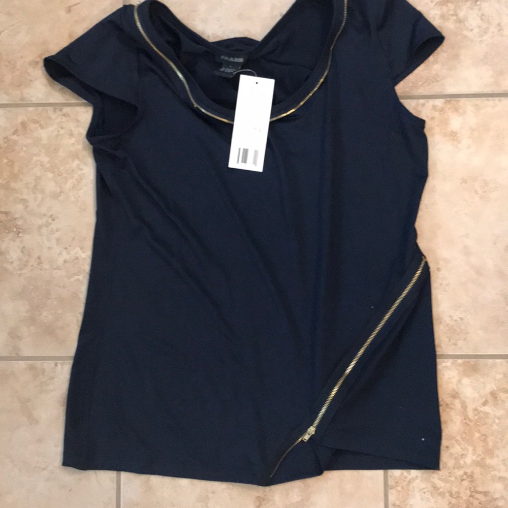 Boutique style shirt with zipper detail